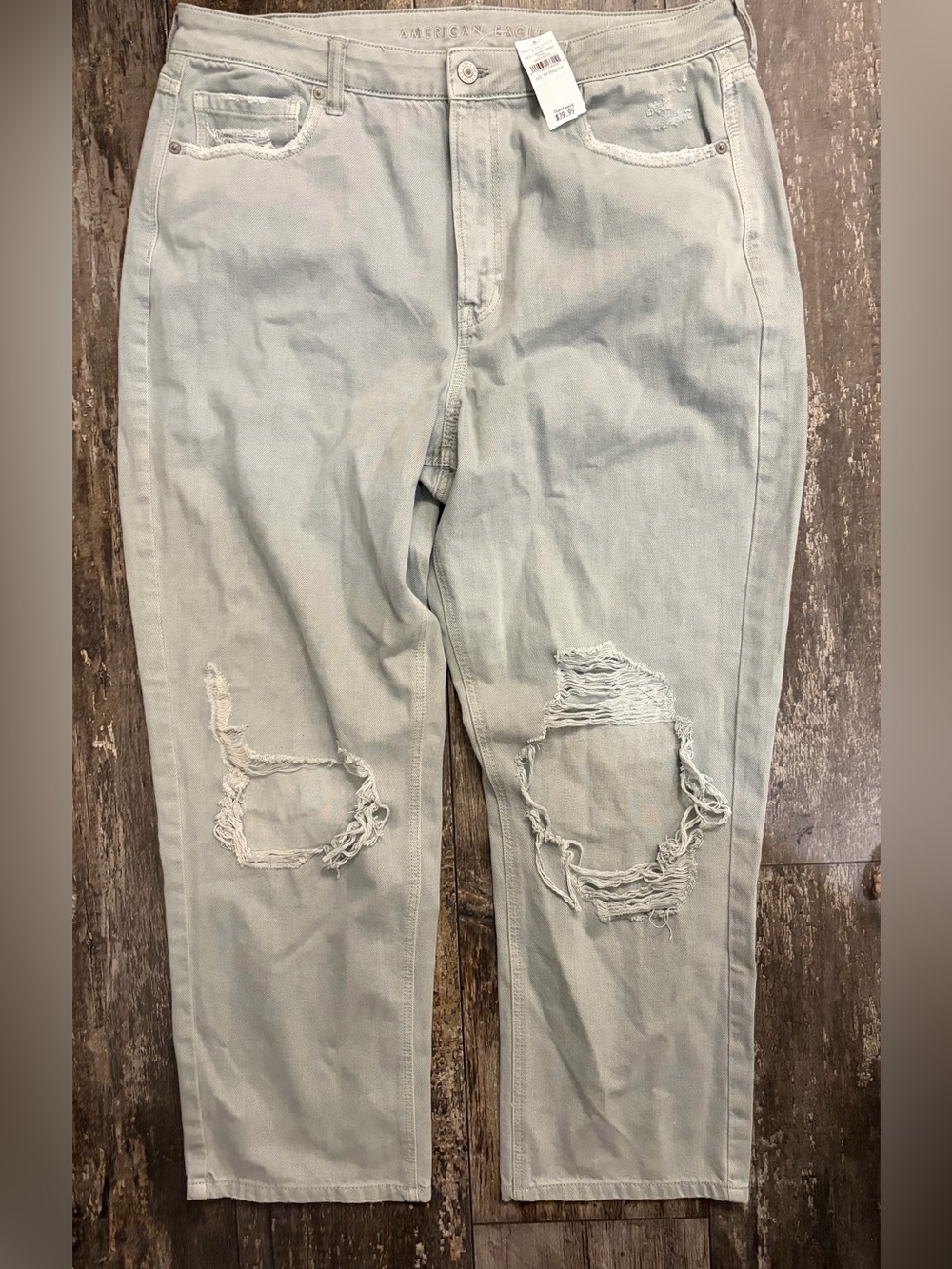 American Eagle Light Wash Ripped Women’s Jeans - MOM Straight JEANS NWT